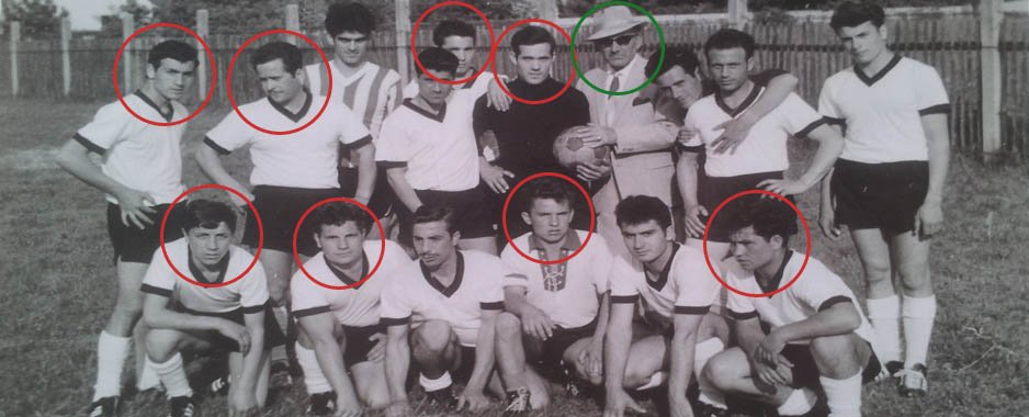 Augsburg 1964: Squadra della kattunfabrik composta dagli Schwarzhaarige: Attilio Porchia, Salvatore, Antonio, Annunziato Porchia, don Antonio Disturco; accosciati: Mario Porchia, Luigi Iembo, Salvatore Tranquillo, Francesco Donnici (foto concessa da Attilio Porchia)